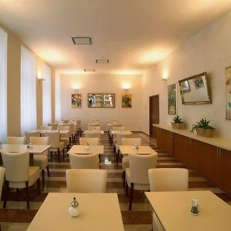 Centre Plaza Отель