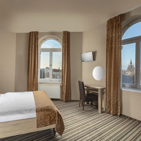 Hotel Centre Plaza 3*