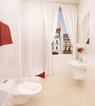 Centre Plaza Hotell 3*