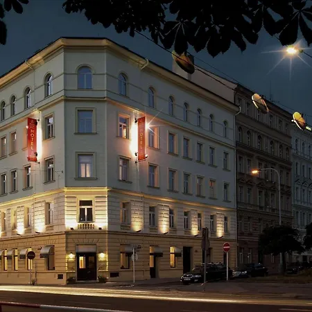 Centre Plaza Hotel