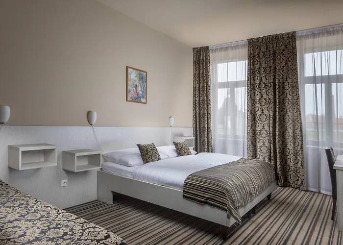 Hotel Centre Plaza 3*