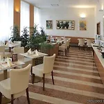 Centre Plaza Отель 3*