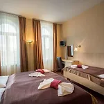 Centre Plaza Отель 3*