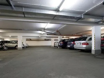 Centre Plaza 3*