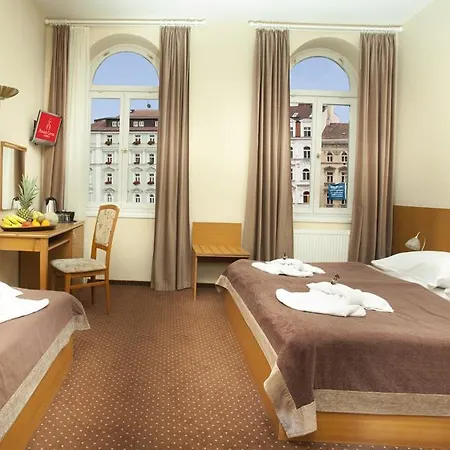 Centre Plaza 3*