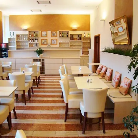 Centre Plaza 3* Praga