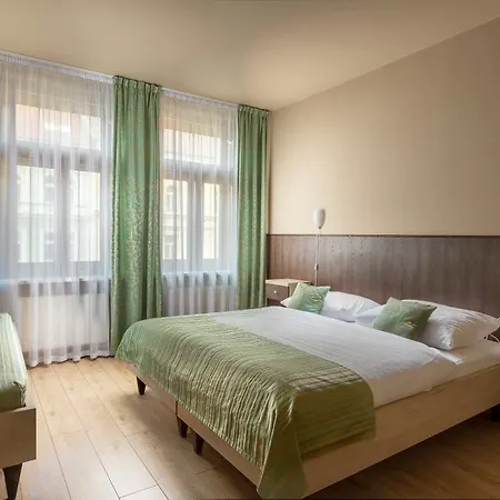 Centre Plaza Hotel