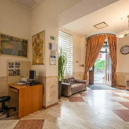 Hotel Centre Plaza 3*