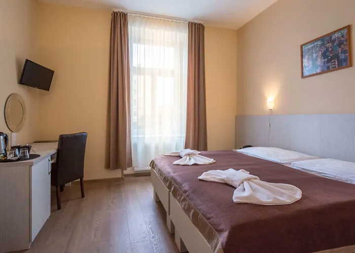 Centre Plaza 3*