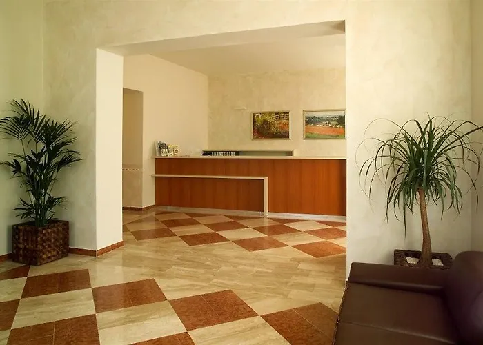 Hotel Centre Plaza 3*