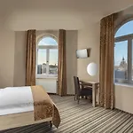 Hotel Centre Plaza 3*