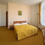 Centre Plaza Hotel